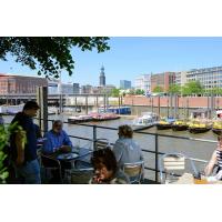 8947 Blick vom Kehrwieder zum Hamburger Binnenhafen. | Binnenhafen - historisches Hafenbecken in der Hamburger Altstadt.